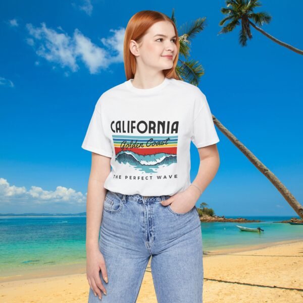 California Perfect Wave Tee, Surf T-Shirt for Beach Lovers - Triply Tees